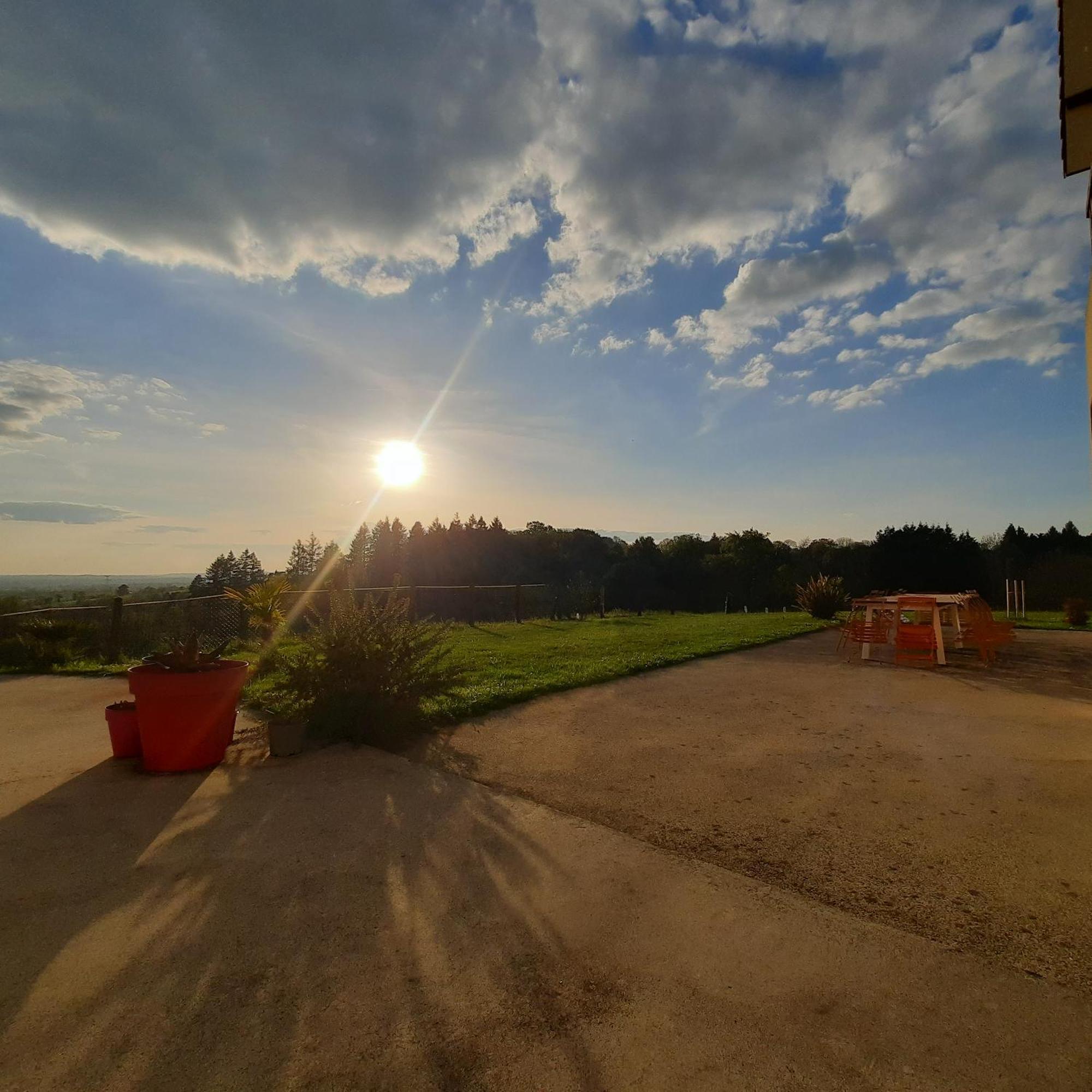 Magnifique Villa Avec Piscine Interieure Saint-Pois Eksteriør billede