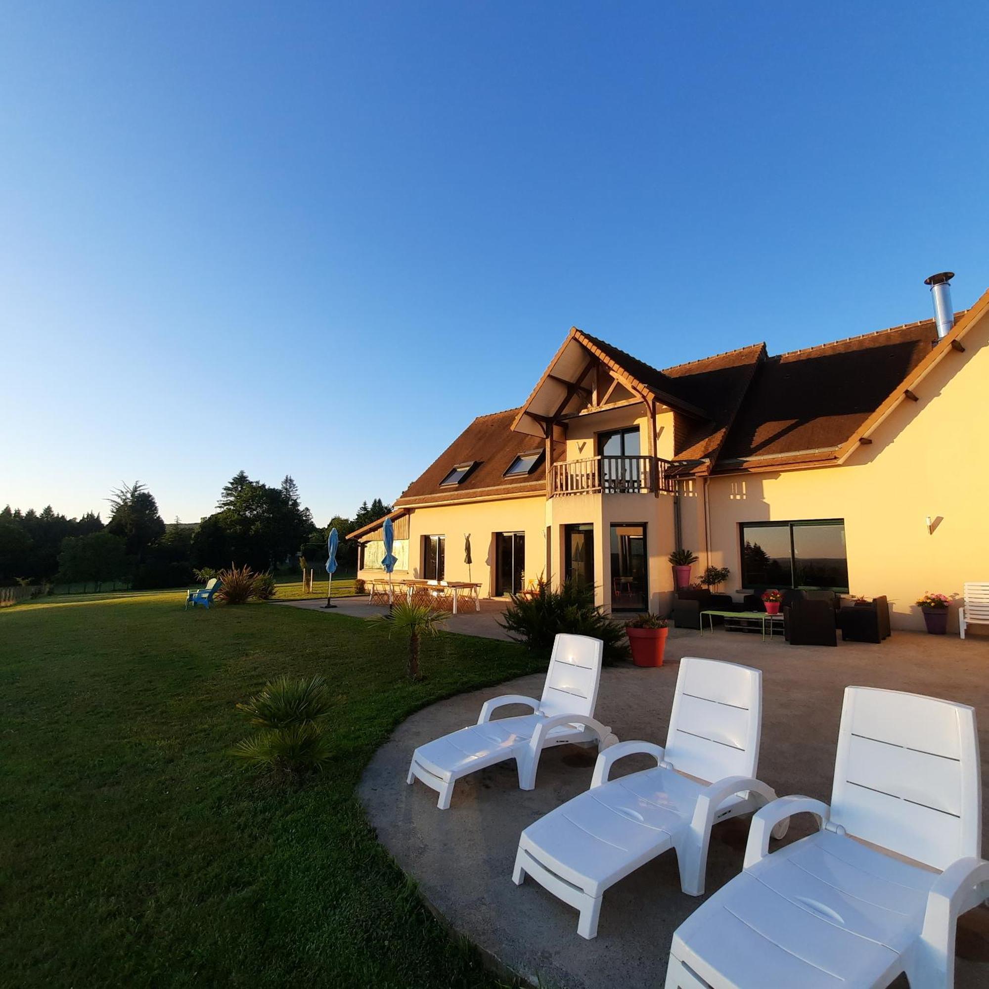 Magnifique Villa Avec Piscine Interieure Saint-Pois Eksteriør billede